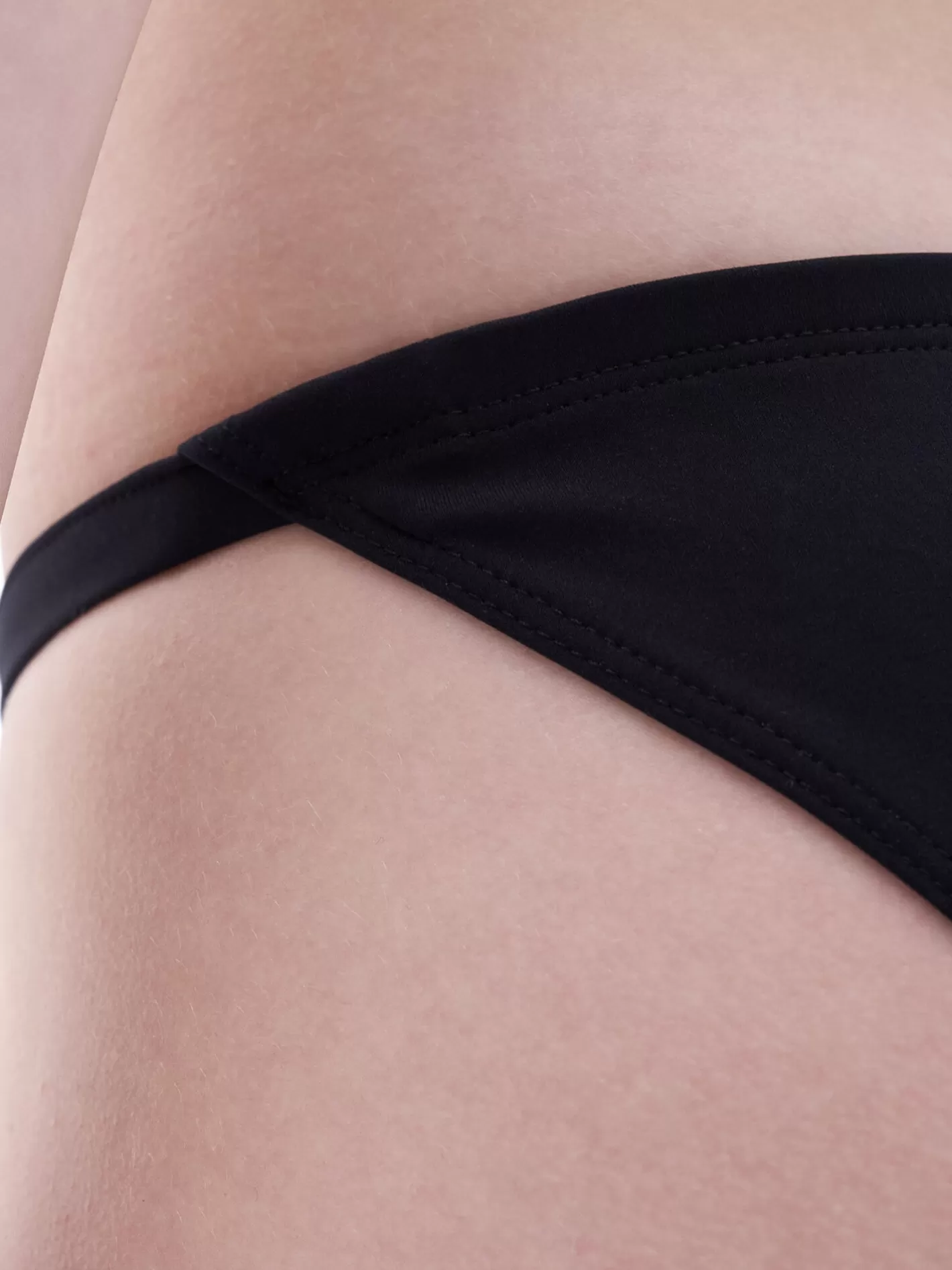 Filippa K Bikini Low Brief Black-Woman Swim