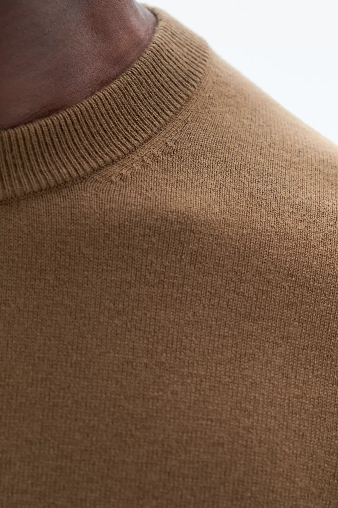 Filippa K Cotton Merino Sweater Bronze Green-Man Knitwear