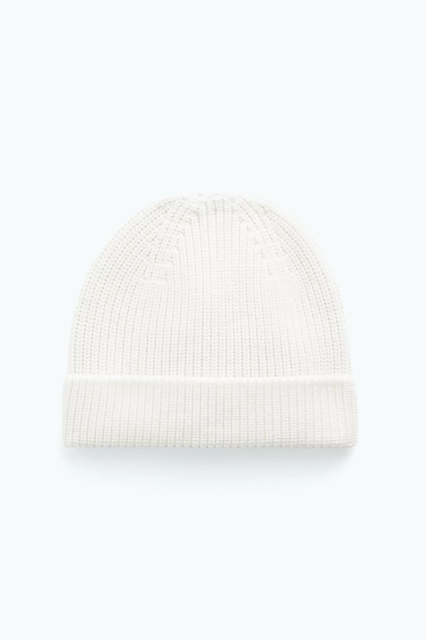 Filippa K Eric Hat Winter White-Man Hats & Scarves