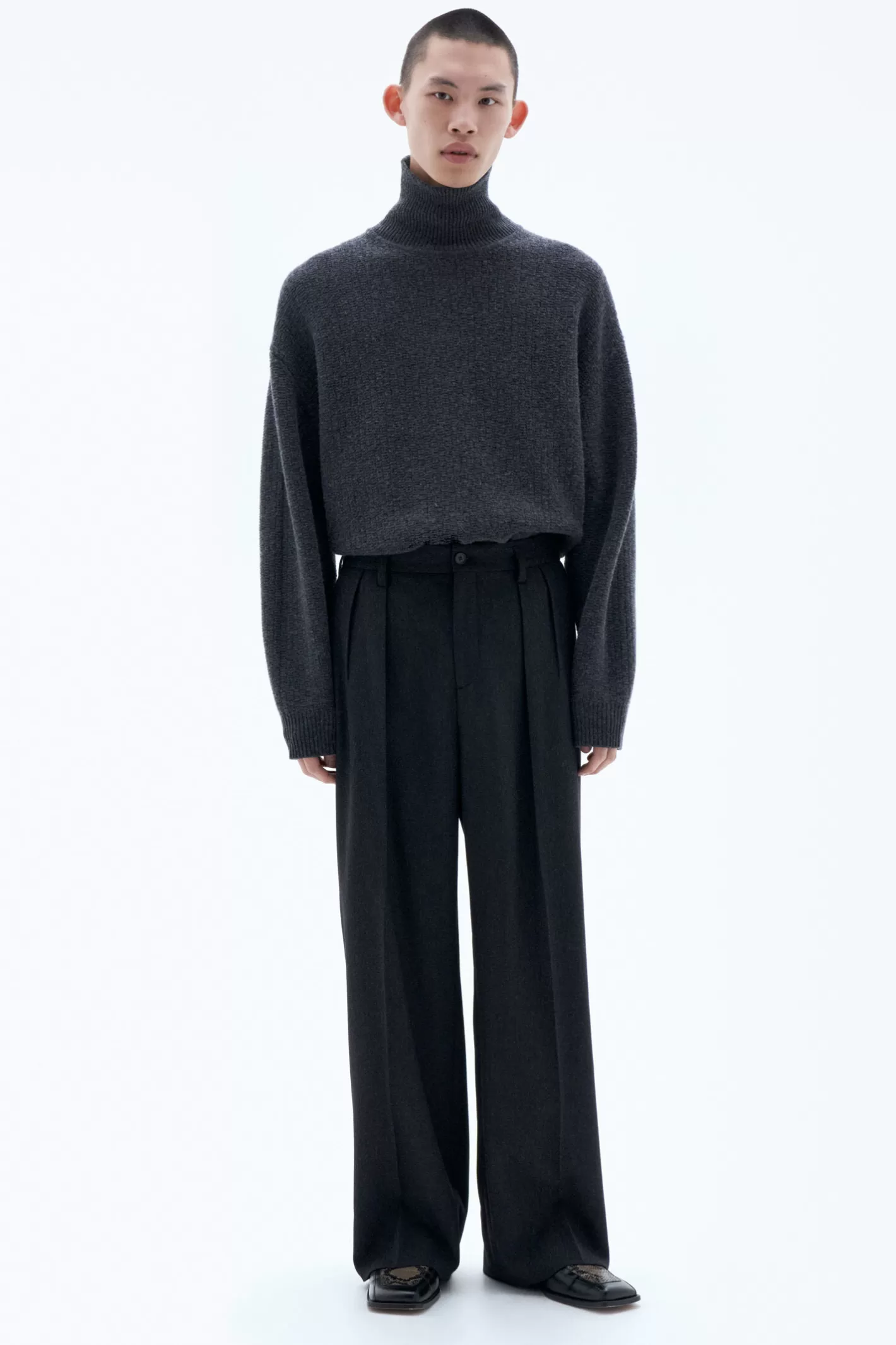 Filippa K Wide Flannel Trousers Anthracite-Man Trousers